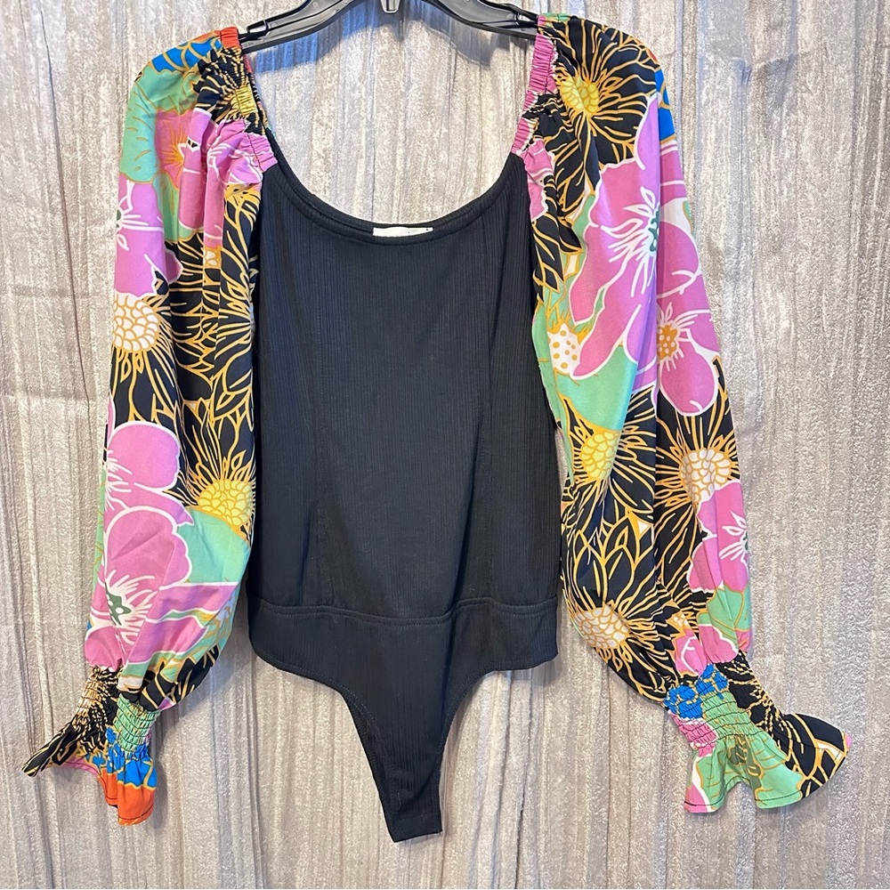 NEW Promesa Black Bodysuit Colorful Floral Balloon Slv Cinch Wrist {S} Boho Top